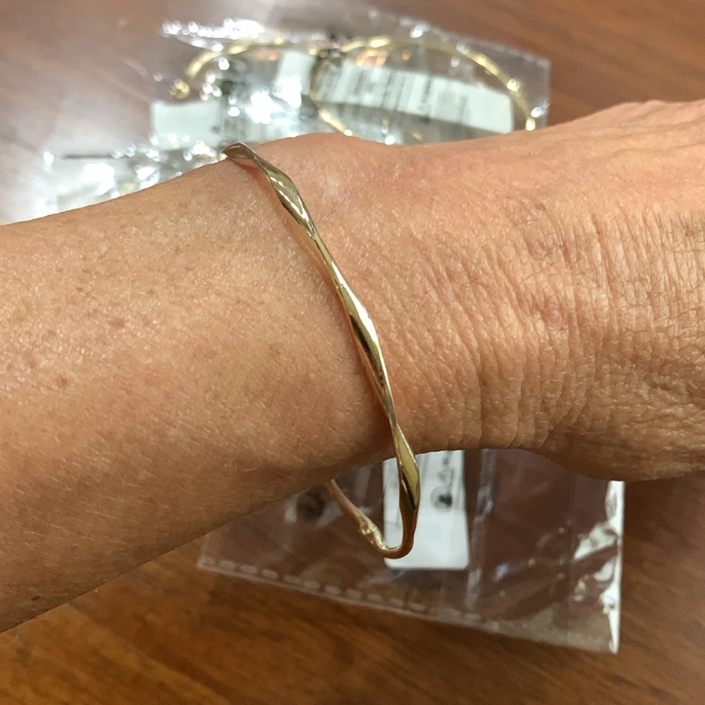 Set of 10 Women’s Gold Alloy Twist Bracelet, NEW - Picture 2 of 6